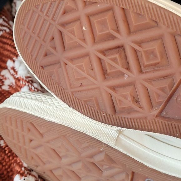 Furry Converse Chuck Taylor size 9 excellent condition - Picture 7 of 10